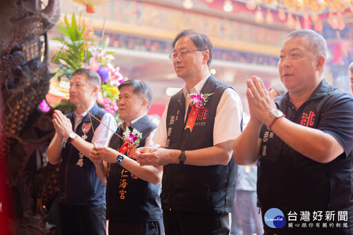 中壢仁海宮第14屆董監事就職 張善政肯定積極響應慈善事務
