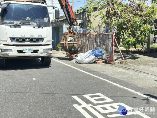 南市府滾動檢討並加速清運 已累積清逾1270噸石綿瓦