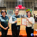 南巿府社會局攜手饗賓集團辦理公益餐會 堆疊愛心滿滿的「幸福牆」