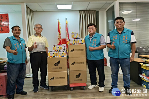 關懷弱勢 議員陳昆和購百盒公益果凍捐弱勢團體