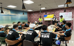 防堵移工成詐騙幫手 平鎮警前進工業區宣導「識詐」