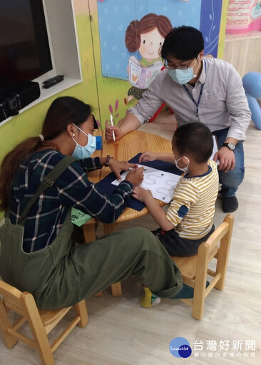 林建亨醫師深耕兒少保護醫療 榮獲紫絲帶獎肯定