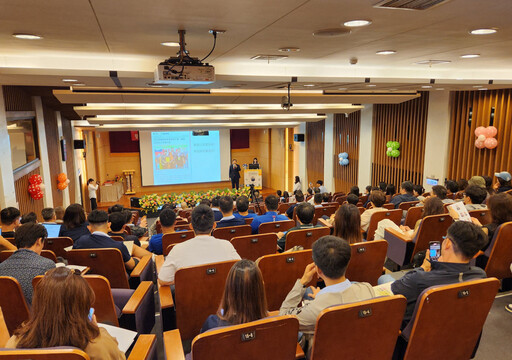 33年成大緣 王正坤醫師捐600萬元回饋成功大學再獲教育部金質獎牌表揚