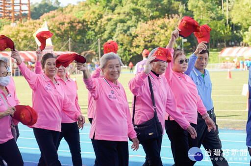 新北銀髮活力全開 長青運動會匯聚2千長者動健康