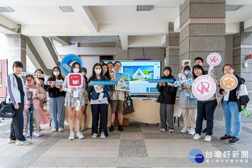 高教深耕暨USR成果展登 修平科大以3D沉浸空間、AI智慧導覽呈現深耕成果