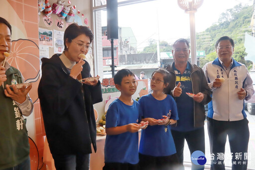 便利店買得到吃得到 品味南投攜手全家首推中寮袋裝柑橘