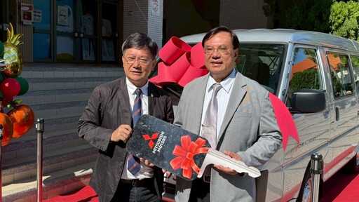 建國科大校友總會力挺母校招生 慷慨捐贈全新客貨車助攻校務發展