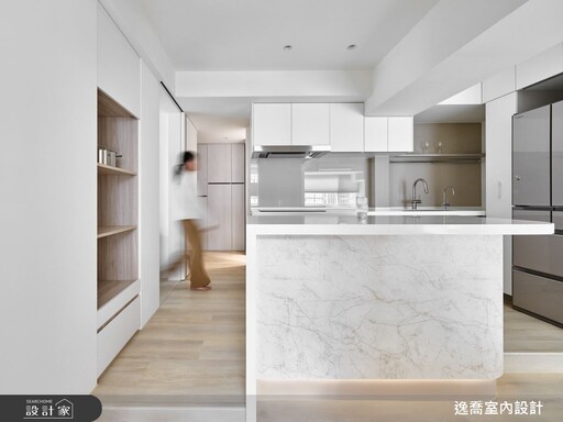 中島是我家的生活重心，29年老屋蛻變為19坪的白色系現代風小宅