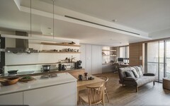 23 坪中古屋改造計畫！融入溫潤木質調、中島廚房梳理流暢動線，創造內外兼修的優質小宅