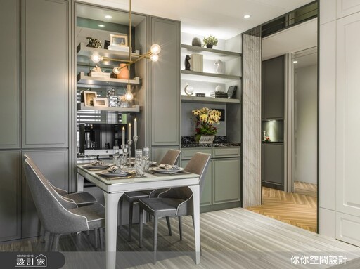 人字拼木地板鋪墊玄關長廊,使 20 坪精品混搭宅空間無限延伸~