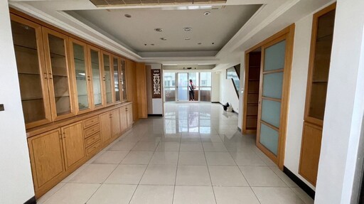 解決格局空間不足,複層老宅翻新變身三代共享的自在人文宅