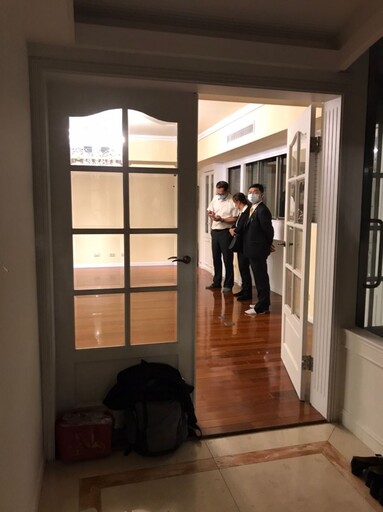 70坪老屋重獲新生!消弭畸零格局+壓迫樑柱,實現三代同堂的現代人文宅