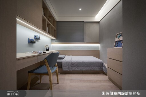 破解長型屋難題!時尚現代宅善用畸零廊道,打造全家人最愛的視聽交誼區!