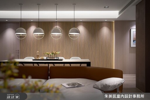 破解長型屋難題!時尚現代宅善用畸零廊道,打造全家人最愛的視聽交誼區!