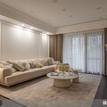 在城市之中築一隅寧靜，44 坪美式風下的柔光居所日常