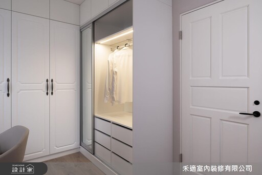 48 年高齡老屋改造計畫!電視半牆化解畸零格局、廚房翻新升級餐廚機能,陳舊老宅化身溫馨鄉村宅