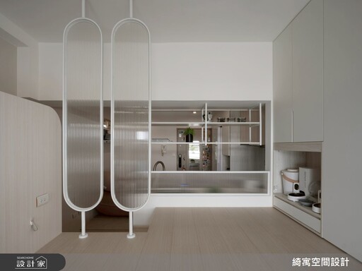 從《霍爾的移動城堡》取材!台北市8坪小宅老屋翻新卡西法壁爐與貓咪專屬煙囪道