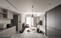 用大理石說話的 20 坪現代風住宅！洗鍊黑白灰色調隔絕城市紛擾，讓一家三口住進柔光裡
