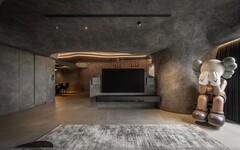 強烈個性也能很溫柔！創新洞穴風宅邸美學，打造粗獷與細膩共存的奢華居所