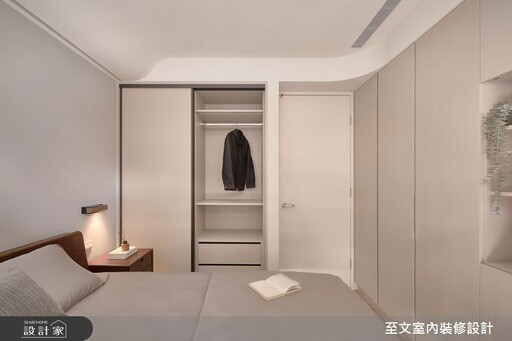淡奶茶色的溫柔包覆,15坪北歐宅以二字形廚房與半透明屏風創造清透氛圍!