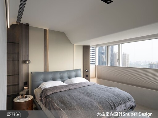 沉靜的現代都會居所，以木質、石材與光打造生活的流動詩篇
