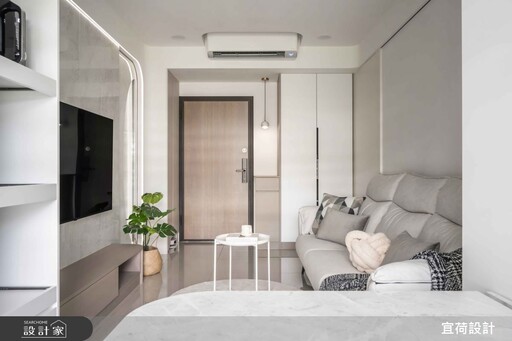 純淨灰白美學 × 貼心收納設計，15.7坪小宅住出自在舒適感