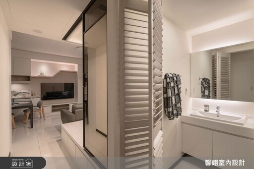 15 坪打造 3 房 2 廳!現代單身宅濃縮豐富機能,多功能和室和大收納一次擁有!