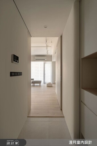 陽光女孩的北歐風居家！單車收納＋瑜珈空間，溫暖珊瑚橘注入活力感！