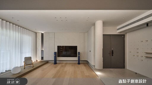 告別陰暗長廊X零碎格局！毛胚屋軸線延展，實現大人 TRX 運動與小孩鞦韆、樹屋、書牆的夢幻親子宅