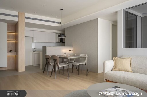 清新木質讓住宅自然芬芳！36 坪中古屋翻新計畫，擁抱中島吧台＆玻璃書房兩房兩廳舒適格局