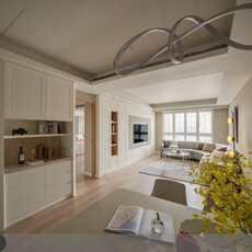 優雅回歸日常！開放式客餐廳與質感主臥，以對稱語彙與美型收納定義溫馨美式居所