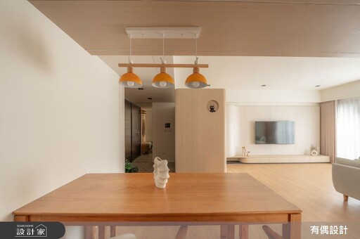 35 坪新成屋的溫柔宣言！安全圓角設計 X 玄關旋轉鞋架，四房變出三倍儲藏量打造療癒現代混搭宅