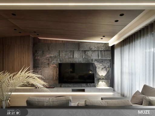 以木紋與石材描繪人文溫度，45 坪日式現代風打造隱形收納 X 無壓動線的生活場景