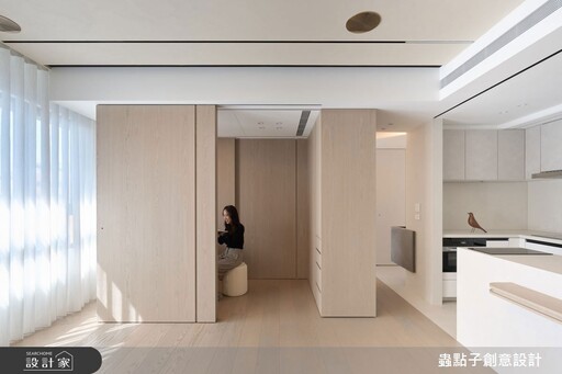 20坪退休宅翻轉成開放式可變空間，移動書房展現彈性生活