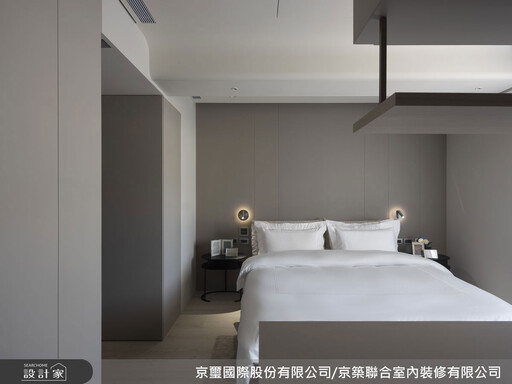 信義區老屋翻修之旅：以雙軸動線X弧形語彙，構築三面採光的理想開放式居所，讓人、建築與自然共生