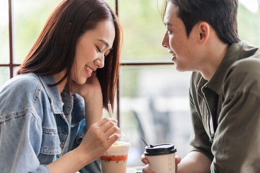 告別「聊天終結者」！20個首次約會有趣話題 讓你們聊到不想回家（上篇）