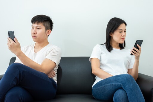 不經意間脫口而出5句話 讓愛情的小船說翻就翻