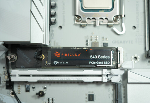 讀寫速度破 10,000 MB/s！Seagate FireCuda 540開箱評測分享