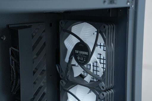 理線控有福了！華碩支援 BTF 背插式的 TUF GAMING GT302 機殼開箱評測分享