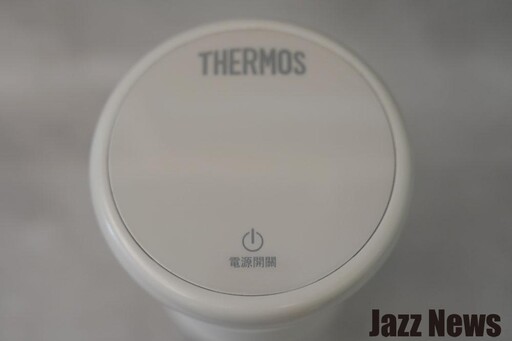 具真空抽吸技術萃取的 THERMOS 膳魔師「冷萃咖啡機」開箱使用分享