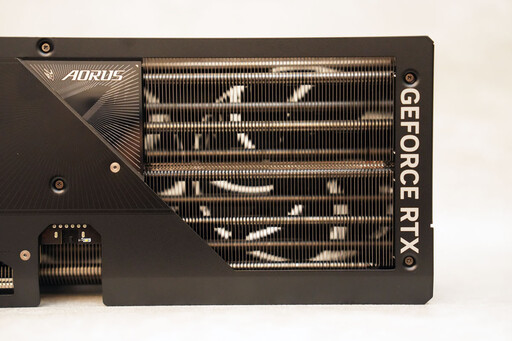 技嘉AORUS GeForce RTX 5080 MASTER 16G顯示卡開箱評測分享：搶「鮮」體驗DLSS4等新技術+料好實在效能優異！