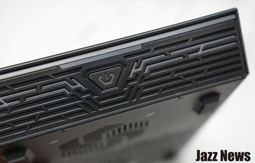 聽無損音樂或備高速份資料兩相宜！擁有六組M.2 SSD 的華芸FS6806X NAS開箱評測分享