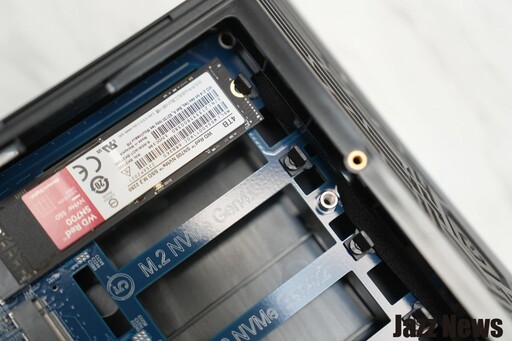 聽無損音樂或備高速份資料兩相宜！擁有六組M.2 SSD 的華芸FS6806X NAS開箱評測分享