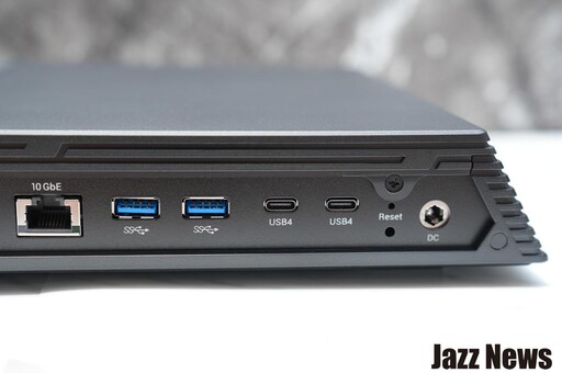 聽無損音樂或備高速份資料兩相宜！擁有六組M.2 SSD 的華芸FS6806X NAS開箱評測分享