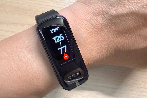 華碩VivoWatch 6 AERO健康手環開箱使用分享：能即時量測血壓！