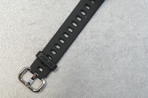 華碩VivoWatch 6 AERO健康手環開箱使用分享：能即時量測血壓！