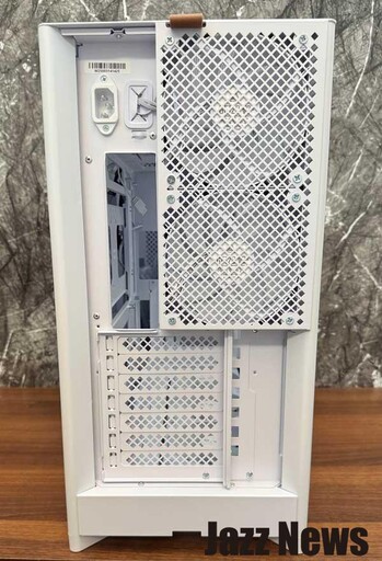 能左右開弓隨心所欲展示零組件！MONTECH HS01 PRO電腦機殼開箱介紹：較傳統結構提升約 10% 散熱效能