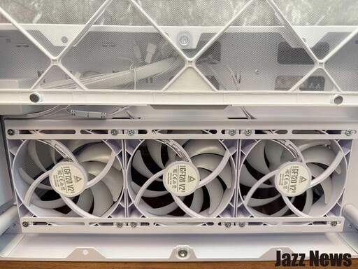 能左右開弓隨心所欲展示零組件！MONTECH HS01 PRO電腦機殼開箱介紹：較傳統結構提升約 10% 散熱效能