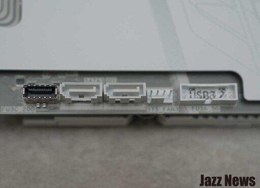技嘉X870 AORUS STEALTH ICE主機板開箱評測分享：背插式簡潔設計白色控莫錯過 給你滿滿的高規格配置
