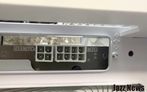 技嘉X870 AORUS STEALTH ICE主機板開箱評測分享：背插式簡潔設計白色控莫錯過 給你滿滿的高規格配置